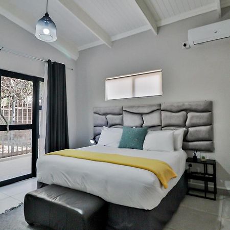 House Of Bongekile 4 Bed Luxury Home In Malelane Малелейн Екстериор снимка